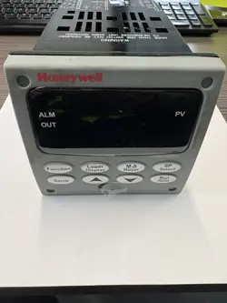 DIGITAL DC2500-E0-0L00-100-00000-E0-0