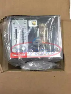 ONE HONEYWELL L4079B1066