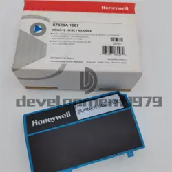 ONE NEW HONEYWELL CONTROLLER S7820A1007