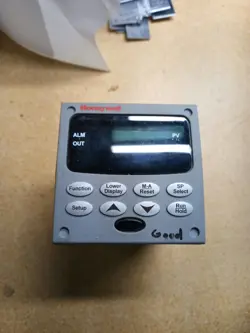 HONEYWELL DC2500-EE-0L0R-200-10000-E0-0