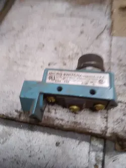 BZE6-2RN HONEYWELL MICRO LIMIT SWITCH 