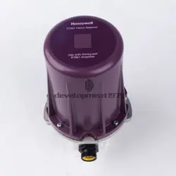 ONE HONEYWELL C7061A 1046 UV FLAME DETECTOR C7061A1046