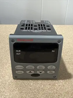 HONEYWELL DC2500-C0-0A00-200-00000-00-0 TEMPERATURE