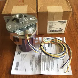1PCS HONEYWELL C7061A1012 UV FLAME DETECTOR C7061A1012 NEW