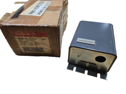 HONEYWELL Q624A-1014 SOLID STATE SPARK GENERATOR NEW NOS