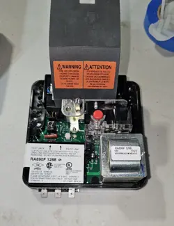 HONEYWELL RA890F 1288 PROTECTORELAY PRIMARY CONTROL RA890F1288