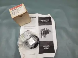 HONEYWELL V8046C1022  PILOT GAS SOLENOID VALVE 1/4 NPT 24V 60HZ NC