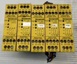 QTY 1 - HONEYWELL #FF-SRL59252 SAFETY RELAY