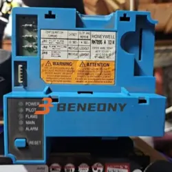 HONEYWELL RM7895A-1014 / RM7895A1014 NEW(NO BOX)