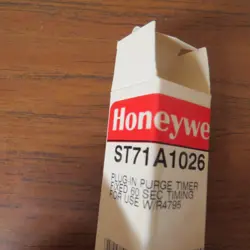 HONEYWELL ST71A-1026  NEW IN FACTORY PACKAGING