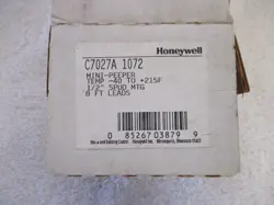 NIB HONEYWELL MINI-PEEPER FLAME DETECTOR TEMP -40 TO +215F      C7027A 1072