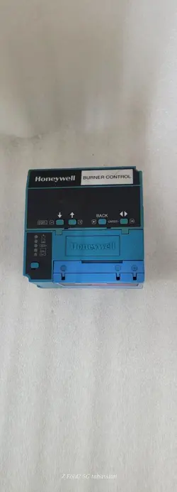 HONEYWELL RM7850 A 1001 BURNER CONTROL