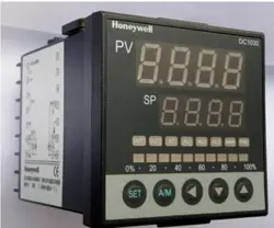 DC1030CR302000E THERMOSTAT EXPEDITED