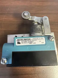 BZG1-2RN2 ENCLOSED SWITCH