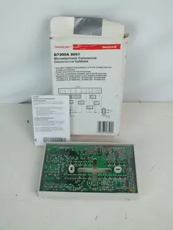 HONEYWELL Q7300A 2057 MICROELECTRONIC COMMERCIAL CONVENTIONAL SUBBASE