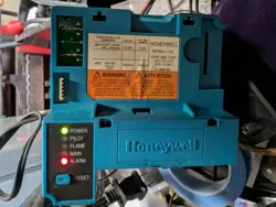 HONEYWELL BURNER CONTROL RM7840 L 1018 