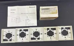 HONEYWELL 42007789-001 WALL PLATES FOR TEMPERATURE CONTROLLER 04/E20/007/2 57720