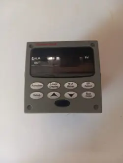HONEYWELL UDC2500 CONTROLLER 90-250VAC       DC2500-CE-0000-100-00000-00-0