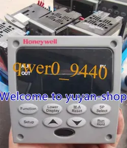 HONEYWELL UDC2500 TEMPERATURE CONTROLLER DC2500-CB-0A00-200-00000-00-0  /