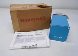 HONEYWELL C7076A1007 ADJUSTABLE UV FLAME DETECTOR / FREE AND FASTLY DELIVERY /