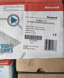 EC7895A1010 HONEYWELL BURNER CONTROL NEW SPOT GOODS EXPEDITED SHIPPING