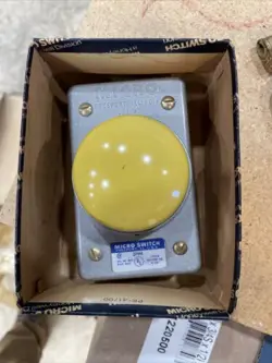 BUTTON SWITCH