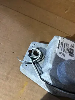 DIRECT COUPLED ACTUATOR