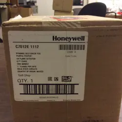 DHL EXPRESS NEW IN BOX HONEYWELL C7012E1112 EXPLOSION-PROOF FLAME DETECTOR