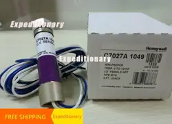NEW HONEYWELL C7027A1049 C7027A-1049 FLAME DETECTOR SENSOR FAST SHIPPING 1P