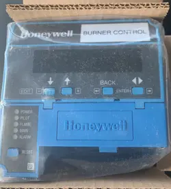 HONEYWELL RM7838B1013 BURNER CONTROL NEW IN BOX EXPEDITED SHIPPING ONE