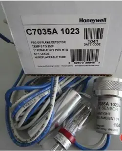 NEW HONEYWELL C7035A1023 UV FLAME DETECTOR C7035A1023 EXPEDITED SHIPPING