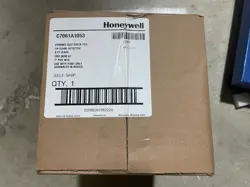 NEW IN BOX HONEYWELL C7061A1053 UV FLAME DETECTOR C7061A1053