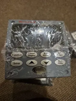 HONEYWELL  CONTROLLER DC2500 E0-0L0R-200-10000-E0-0 90-250VAC NSMP