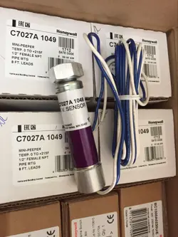 1 PCS HONEYWELL C7027A1049 FLAME SENSOR FLAME DETECTOR