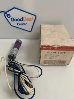 HONEYWELL MINI PEEPER ULTRAVIOLET FLAME DETECTOR C7027A 1031