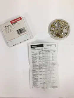 HONEYWELL Q539J-1006 THERMOSTAT SUB BASE - NEW