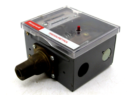 USED HONEYWELL L4079B1066 LIMIT CONTROLLER