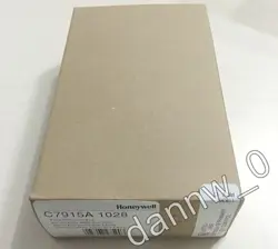 NEW IN BOX HONEYWELL C7915A1028 FLAME DETECTOR