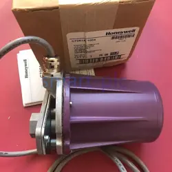 1PCS NEW GENUINE HONEYWELL C7061A1004 C7061 A1004 FLAME DETECTOR IN BOX