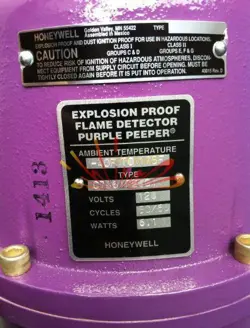 1PCS NEW HONEYWELL FLAME DETECTOR C7061F2001 C7061 F2001