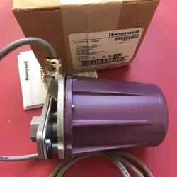 1PC NEW HONEYWELL C7061A1004 FLAME DETECTOR C7061A 1004 EXPEDITED SHIPPING
