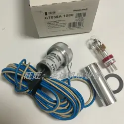 NEW HONEYWELL C7035A1080 UV FLAME DETECTOR C7035A1080