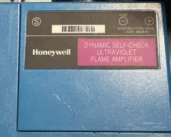 HONEYWELL RM7850A1001 BURNER CONTROL 120 VAC,50/60HZ REV.E
