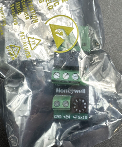 HONEYWELL M-600008 RELAY PLUG *BRAND NEW*