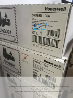 BRAND NEW HONEYWELL S7999D1006 TOUCH SCREEN S7999D1006