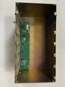 HONEYWELL HC900 CONTROLLER 900R04-0001 4 I/O SLOT RACK #