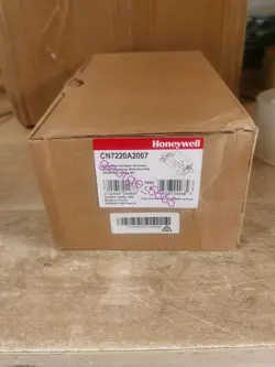 1PC NEW IN BOX HONEYWELL CN7220A2007 DAMPER DRIVER FEDEX OR DHL