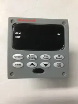 HONEYWELL UDC3200 EE-0B0R-240-00000-E0-0 TEMPERATURE CONTROLLER