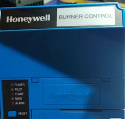 HONEYWELL RM7800E1010 BURNER CONTROL RM7800E1010