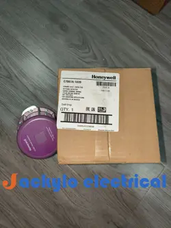 C7061A 1020 NEW HONEYWELL C7061A1020 UV FLAME DETECTOR IN BOX WITH WARRANTY